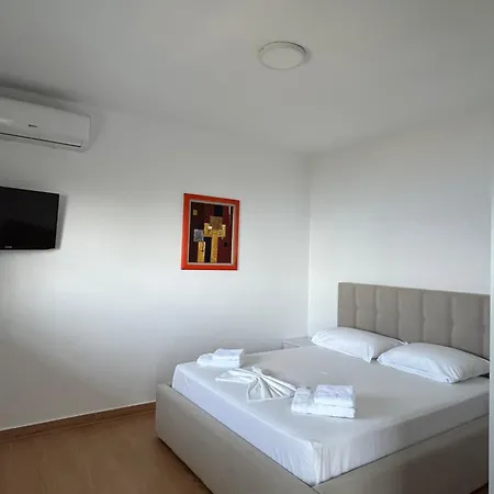 Jona Palase Apartment