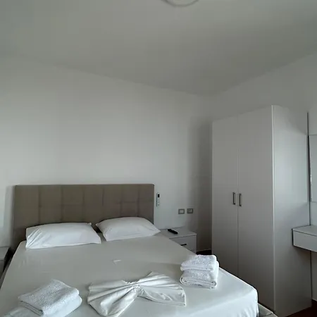 Apartment Jona Palase